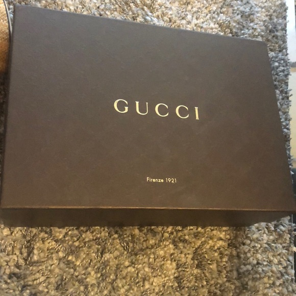 Gucci black patent peep toe wedges size 40 - Picture 4 of 7